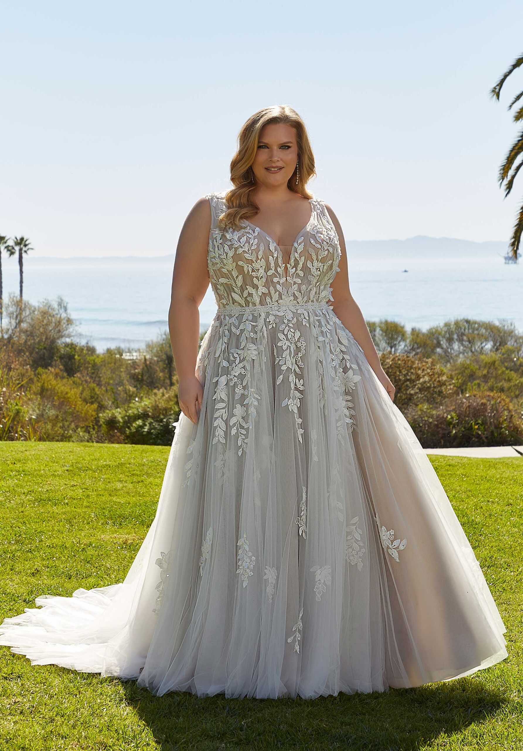 plus-size-boho-wedding-dress-ideas